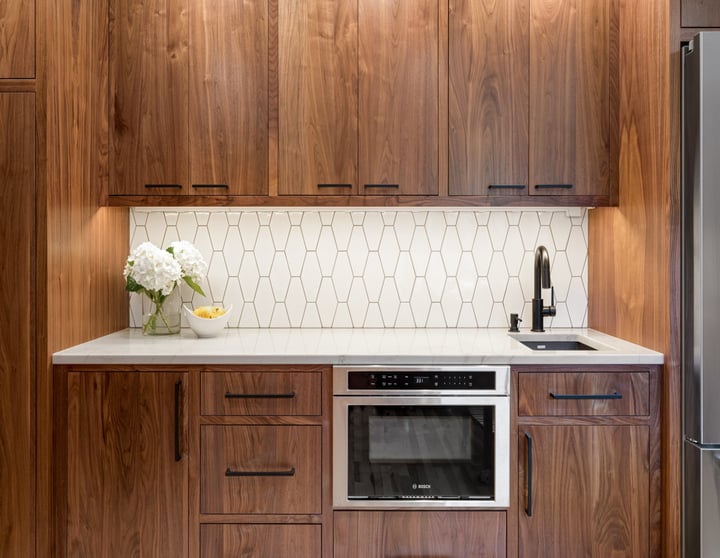 remodeled kitchen with wood cabinets by Corvallis Custom Kitchen & Baths in Corvallis, Oregon