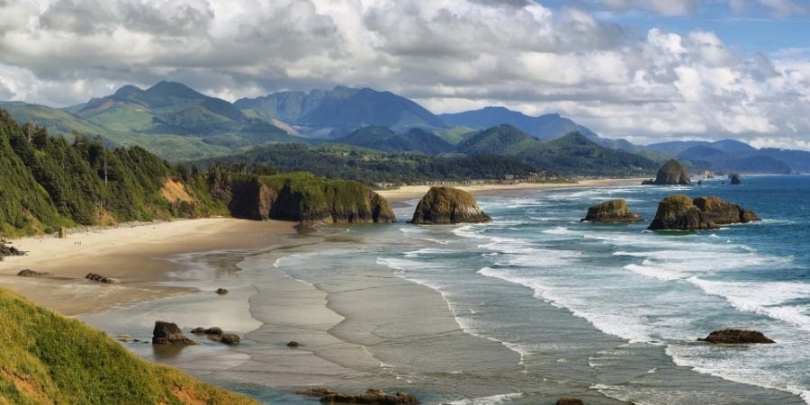 Mountains and beach landscape oregon