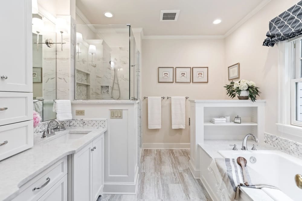 White bathroom remodel in Lincoln Ct by Corvallis Custom Kitchens and Baths